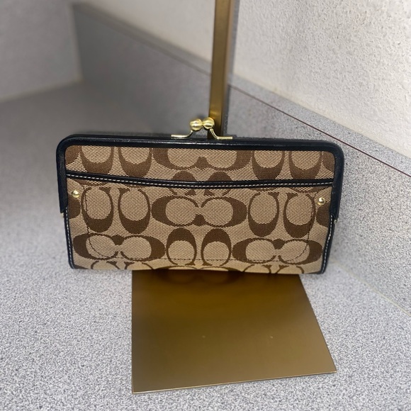 Coach Legacy Kisslock and Turnlock Tan and Black Wallet EUC - Picture 13 of 16